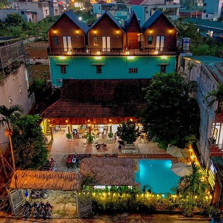 Odyssey Hostel, Tours & Motorbikes Rental Ha Giang Exterior photo