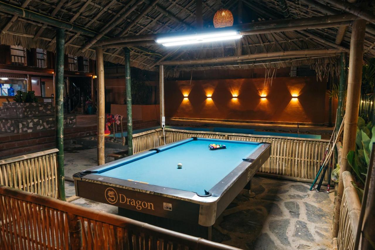 Odyssey Hostel, Tours & Motorbikes Rental Ha Giang Exterior photo