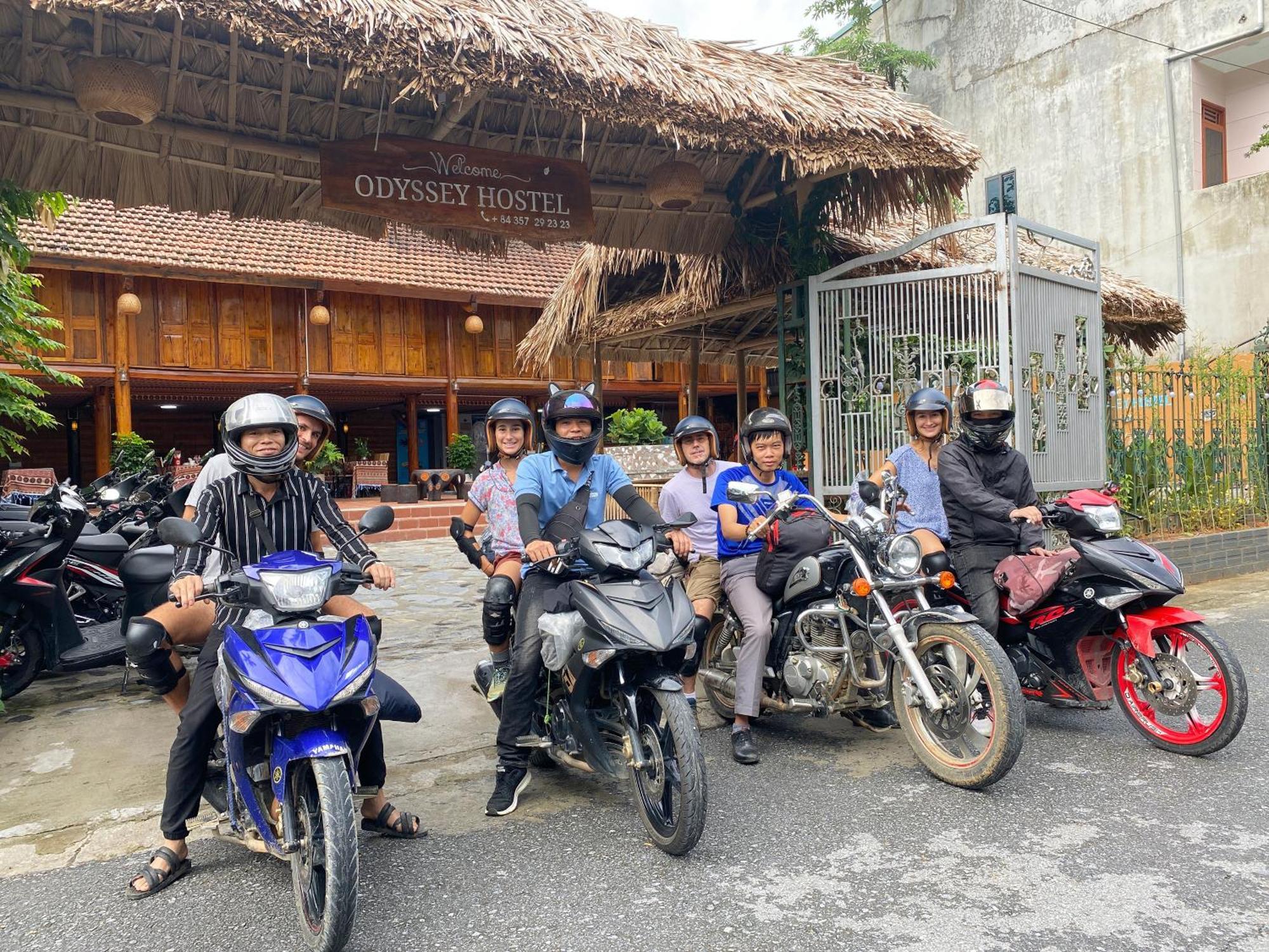 Odyssey Hostel, Tours & Motorbikes Rental Ha Giang Exterior photo