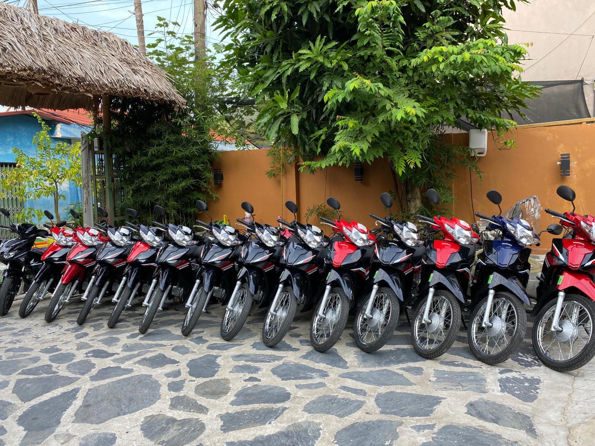 Odyssey Hostel, Tours & Motorbikes Rental Ha Giang Exterior photo