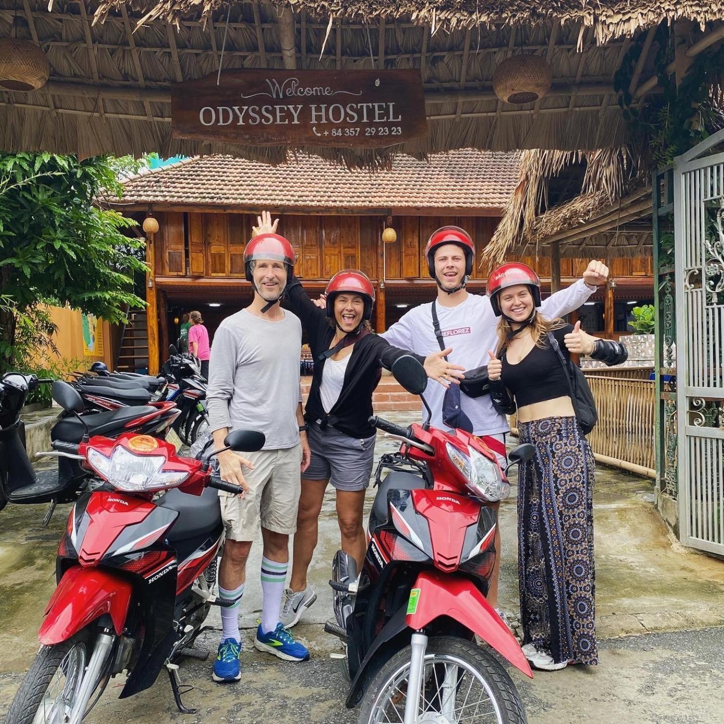 Odyssey Hostel, Tours & Motorbikes Rental Ha Giang Exterior photo